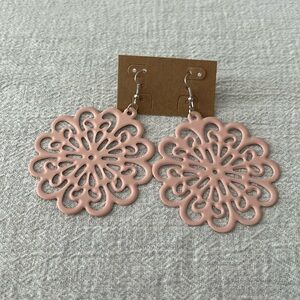 3/$15 or 4/$20 Light pink flower lightweight earrings